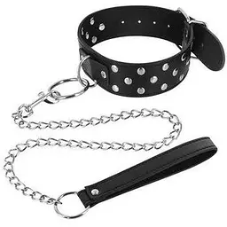 Нашийник з повідцем Fetish Tentation Rivets and Leash