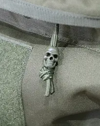 Стопери для шнурка Kombat UK Skull Cord Stoppers 10 шт Оливковий (1000-kb-scs-olgr) - мініатюра 3