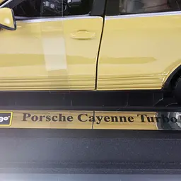 Автомодель Bburago Porsche Cayenne Turbo 1:24 колір в асортименті (18-21056) - мініатюра 13