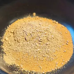 Глиняний порошок для тераріумного субстрату Hobby Terrano Clay Powder yellow 1,3 кг (33212) - мініатюра 3