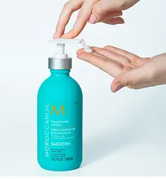 Розгладжувальний лосьйон для укладки волосся з аргановою олією Moroccanoil Smooth Blow-Dry Lotion, 300 мл - мініатюра 2