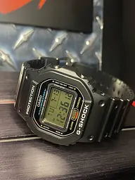 Годинник Casio DW-5600UE-1ER - мініатюра 3