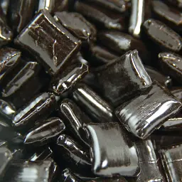 Лакрична пастила Amarelli Spezzatina Box 100g - мініатюра 2