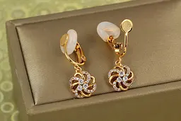 Сережки кліпси Xuping Jewelry мальва 3 см золотисті - мініатюра 2