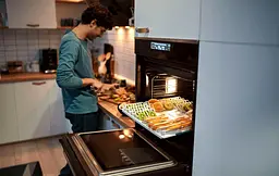 Духова шафа електрична Beko A+ дисплей конвекція телескопічні направляючі 72 л нержавіюча сталь - мініатюра 3