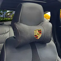 Подушка на підголівник з логотипом Porsche Екошкіра 3D Кольоровий лого Чорна-Коричневий кант 1 шт
