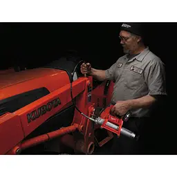 Шприц для змащування акумуляторний MILWAUKEE, M12 GG-401B (зарядний пристрій, 1 акумулятор М12 В4 4А·год, алюмінієва туба, сумка) - мініатюра 8