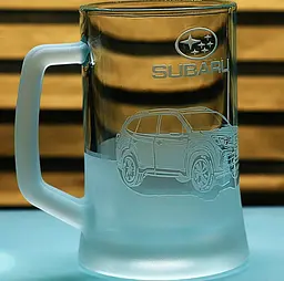 Пивний келих 660 мл з гравіюванням Субару Форестер Subaru Forester подарунок для автолюбителя  кухоль для пива - мініатюра 2