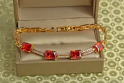 Браслет Xuping Jewelry Великі прямокутники з червоними каменями 17,5 см 8 мм золотистий