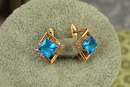 Сережки Xuping Jewelry ромбік з блакитним каменем 1,4 см золотисті - мініатюра 2