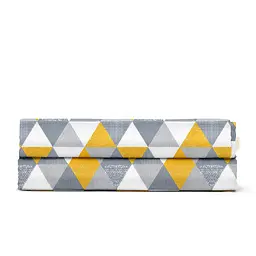 Дитяче простирадло Cosas Colorful Triangle CS2 110х160 жовте (DeltaYellowGrey_110x160)