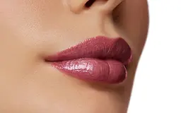Помада для губ Pupa Miss Ultra Brilliant відтінок 203, 2.4 мл (245203) - мініатюра 2