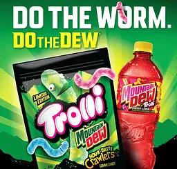 Желейні цукерки Trolli x Mountain Dew Sour Brite Crawlers Gummy Worm Candy 350г - мініатюра 6