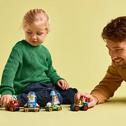 Конструктор LEGO Disney Pixar Святкування з Історії Іграшок: потяг і авто для перегонів 206 деталей (43264) - мініатюра 12