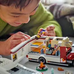 Конструктор LEGO City Пригодницький будинок на колесах для відпустки 385 деталей (60454) - мініатюра 13