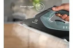 Праска Electrolux E8SI2-6OG бірюзова (910003902) - мініатюра 4