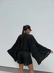 Костюм-двойка женский вязаный черный с шортами и кофтой Oversize - миниатюра 4