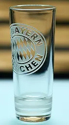 Скляна чарка 60мл ФК Bayern München Бавария з гравіюванням подарунок для фаната футбольна стопка - мініатюра 3