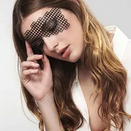 Маска на лицо Bijoux Indiscrets Erika Mask виниловая с клеевым креплением