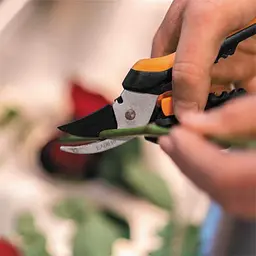 Секатор Fiskars Solid SP14 для квітів (1051601) - мініатюра 4
