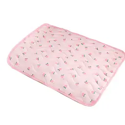 Літня підстилка, що охолоджує Derby Ice Silk Summer Pet Cooling Mat Strawberry 50х60 см - мініатюра 6