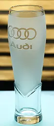 Пивний крафтовий келих 440 мл з гравіюванням Ауди Audi подарунок для автолюбителя кухоль для пива з логотипом авто - мініатюра 3