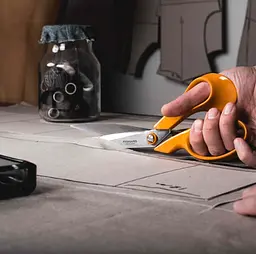 Професійні кравецькі ножиці Fiskars Classic 27см 1005145 - мініатюра 3