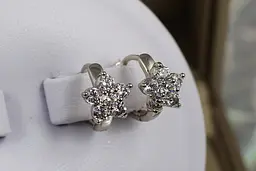 Сережки дитячі Xuping Jewelry п'ять пелюсток 11 мм сріблясті - мініатюра 2