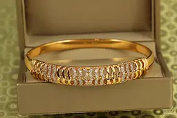 Браслет бенгл Xuping Jewelry Сяючі хвилі 60 мм на руку від 17 до 19 см золотистий