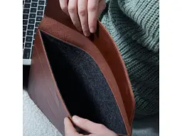 Чохол для ноутбука InCarne Klouz MacBook Pro 16 2019-2025 (класична шкіра) коричневий (klouz-brown-pro-16) - мініатюра 2