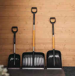 Телескопічний скрепер для прибирання снігу Fiskars X-series (1057189) - мініатюра 9