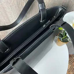 Сумка жіноча велика через плече стильна чорна містка - мініатюра 7