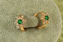 Сережки дитячі Xuping Jewelry сніжинка із зеленим каменем 1,2 см золотисті - мініатюра 2