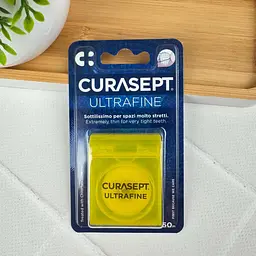 Зубна нитка Curasept Floss тонка не вощена з хлоргекседином, 50 м