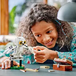 Конструктор LEGO Harry Potter Гедвіґа на Тисовій вулиці 4, 337 деталей (76425) - мініатюра 4