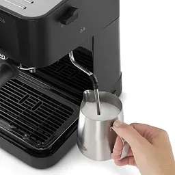 Ріжкова кавоварка DeLonghi EC 235 BK