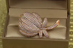 Брошка Xuping Jewelry Хризантема 4,8 см золотиста