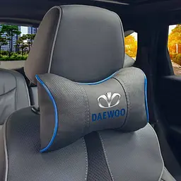 Подушка на підголівник з логотипом Daewoo Екошкіра 3D Кольоровий лого Чорна-Синій кант 1 шт