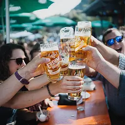Пиво Erdinger Weissbier світле нефільтроване 5.3% 0.5 л - мініатюра 2