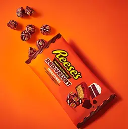 Шоколадні цукерки Reese's Miniatures Red Velvet Cups Valentine's з арахісовою пастою 263г - мініатюра 5