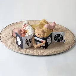 Розвивальна книжка-розкладушка 2-в-1 – ОБІЙМИ ВЕДМЕДИКА Taf Toys 13795 - мініатюра 9