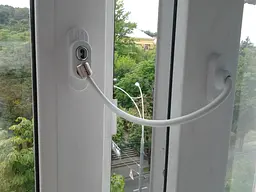 Замок безпеки із тросом Safety Lock SL1 білий - мініатюра 6