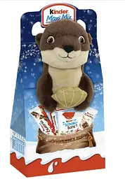 Новорічний набір солодощів з м'якою іграшкою Видра Kinder Maxi Mix 133 г