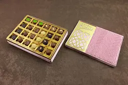Цукерки подарункові Vanelli PICASSO Pralines Assorted Velvet&Mirror Дзеркало 315 г - мініатюра 2