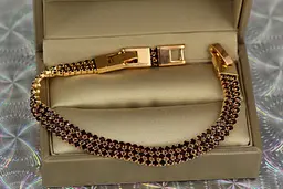 Браслет Xuping Jewelry три доріжки із темно-червоних каменів 17 см 8 мм золотистий
