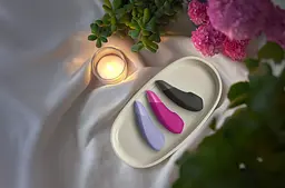 Стимулятор Womanizer Enhance Вакуумний клітора з вібрацією - мініатюра 8