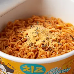 Локшина швидкого приготування Samyang Buldak Hot Chicken Flavour Ramen Cheese 105г - мініатюра 5