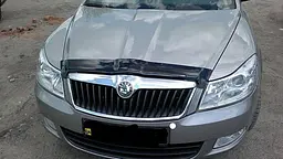 Дефлектор капоту мухобійка Skoda Octavia 2004-2013