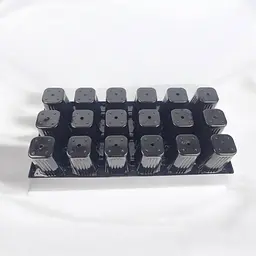Касета для розсади 44×20,5×8 см з піддоном 18 V-осередків 200 (60 мм*60 мм*80 мм) - мініатюра 3