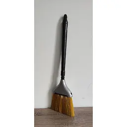 Віник Zambak Plastik №1 пластмасовий зі з'ємною ручкою 15х67 см сірий (ZP-260g) - мініатюра 4